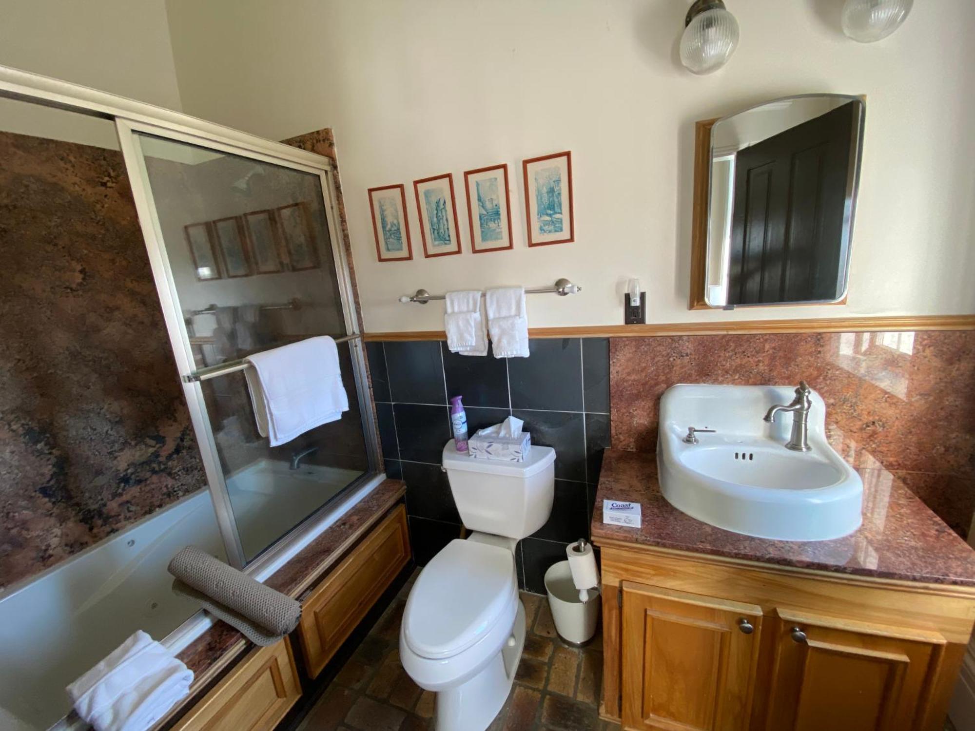 Bazsinsky House Bed & Breakfast